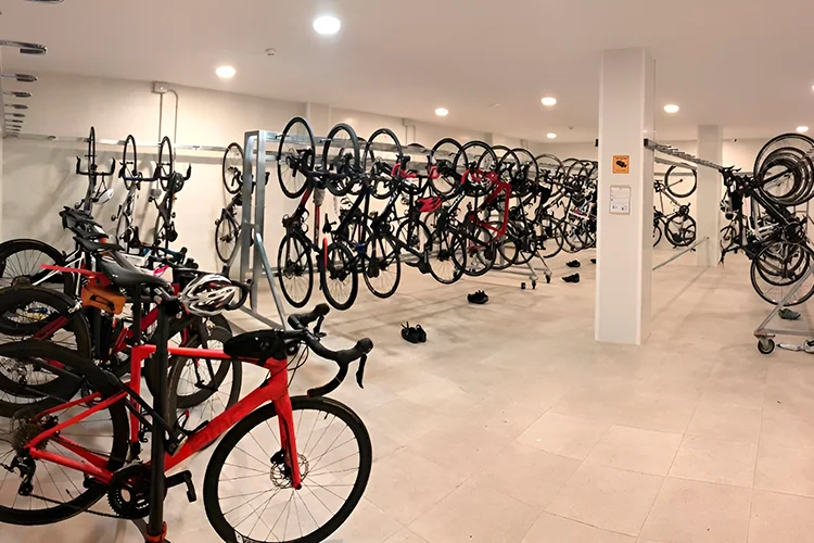 actividades ciclistas en Mallorca Bicycle garage at Hotel Condesa, Playa de Alcúdia in Mallorca